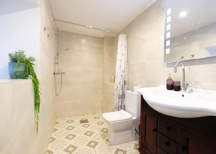 - 2 Bedroom On Old Town Main Street Viru Korter